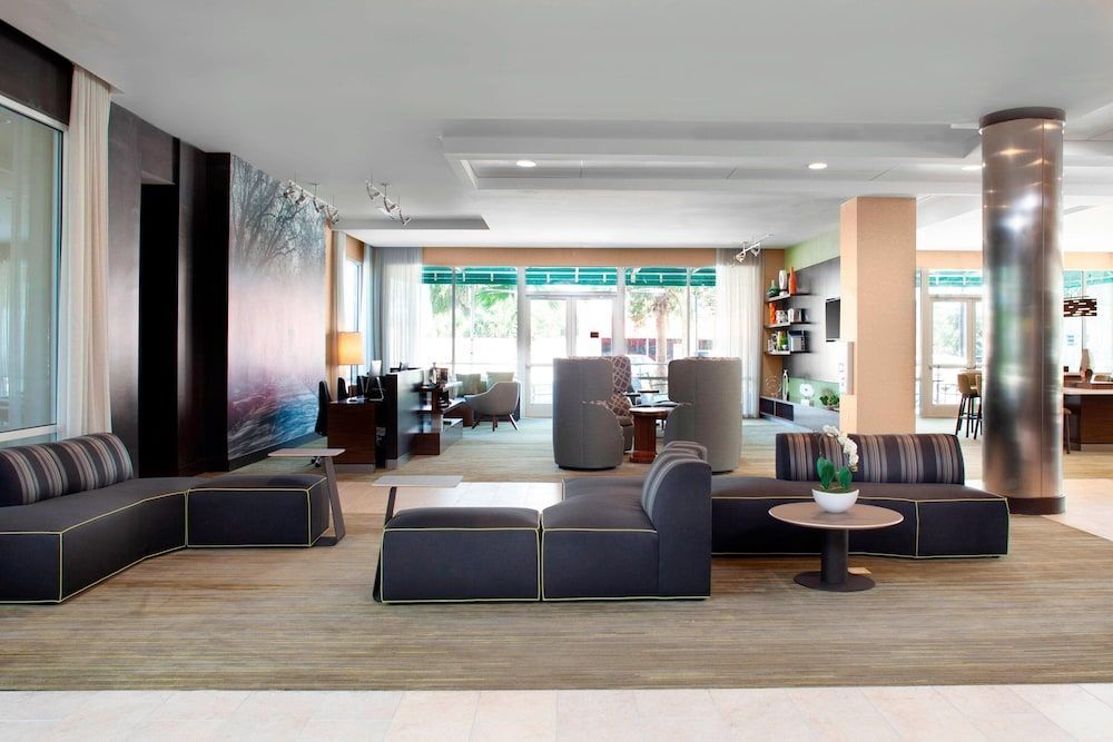 Courtyard by Marriott DeLand Historic Downtown 1