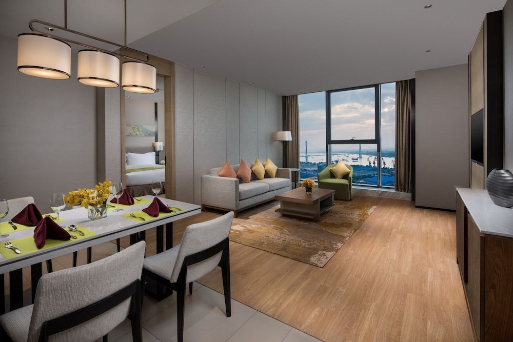 Holiday Inn Nanjing Harbour by IHG 2