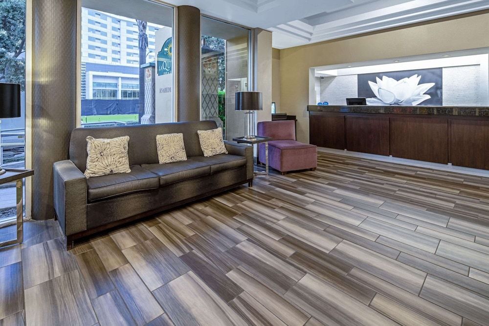 La Quinta by Wyndham Anaheim 2