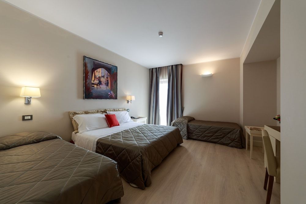 Hotel Mirasole International 2