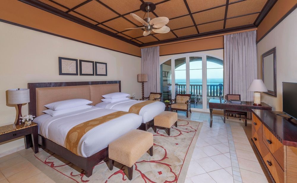 Anantara Desert Islands Resort & Spa 1