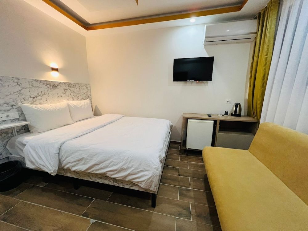 EGETUR HOTEL 2
