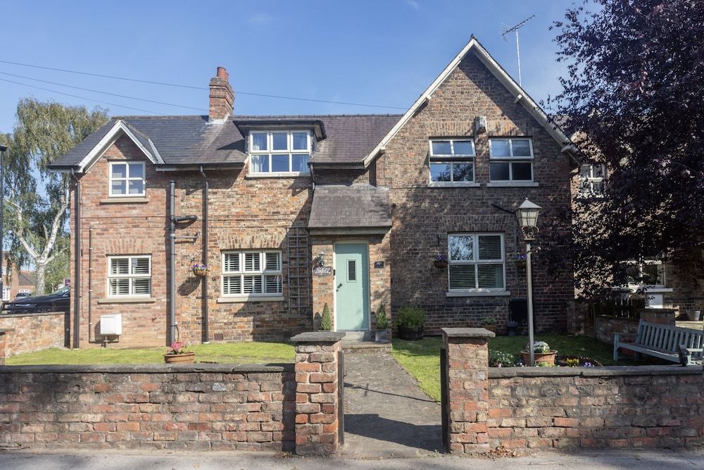 Pinfold Cottage York 1