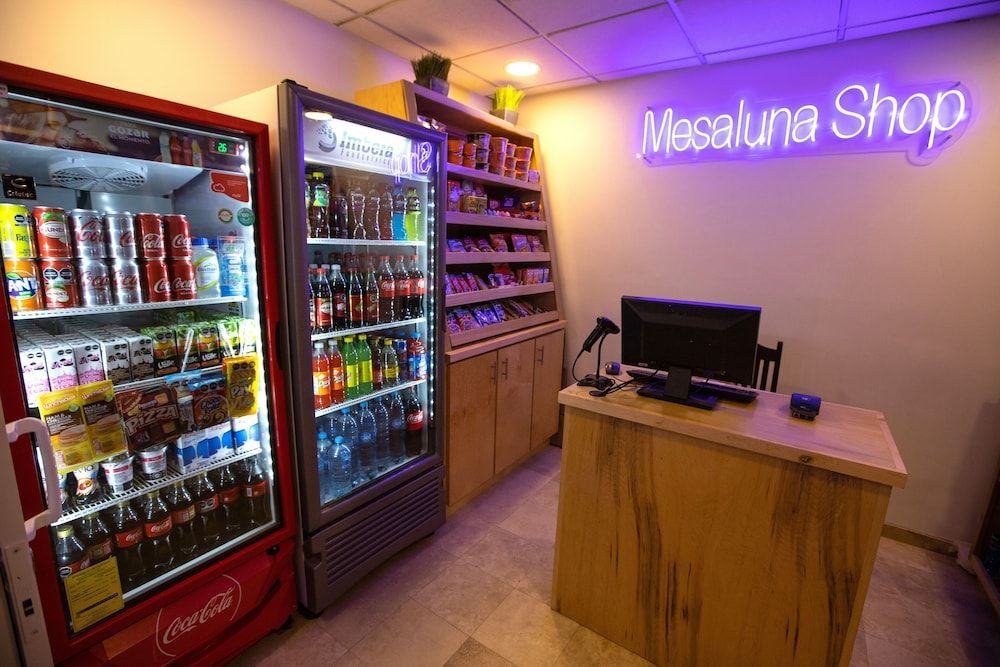 Hotel Mesaluna Near American Consulate 2