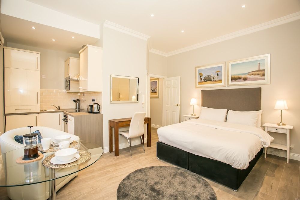 Grand Canal District Apartments 1