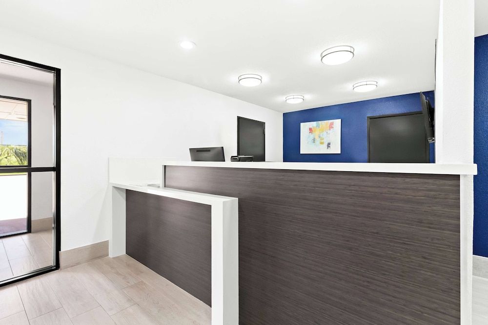 SureStay by Best Western Groves 2