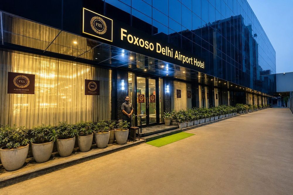 Foxoso Hotel Delhi Airport 1