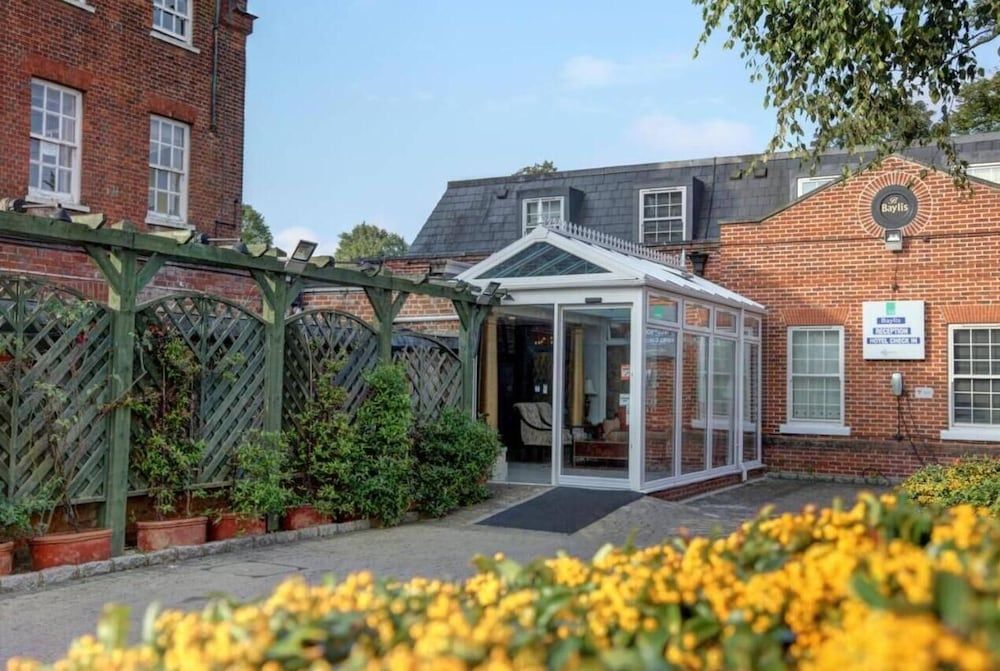 Baylis Park Hotel 1