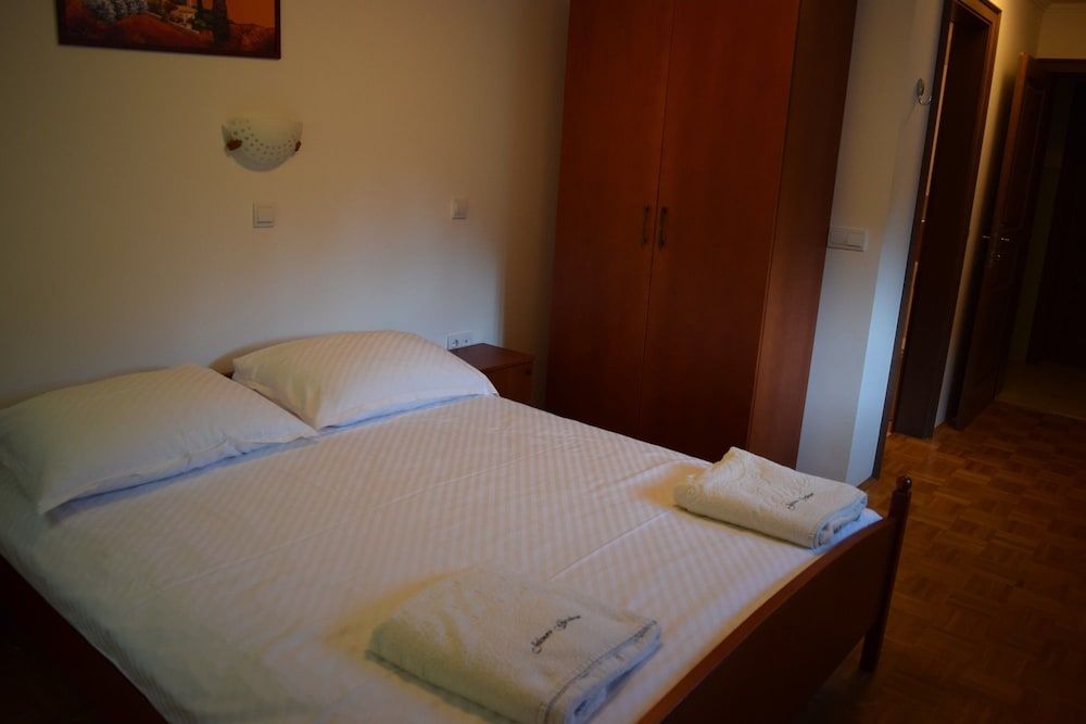 Guest House Pod Grebenom 2