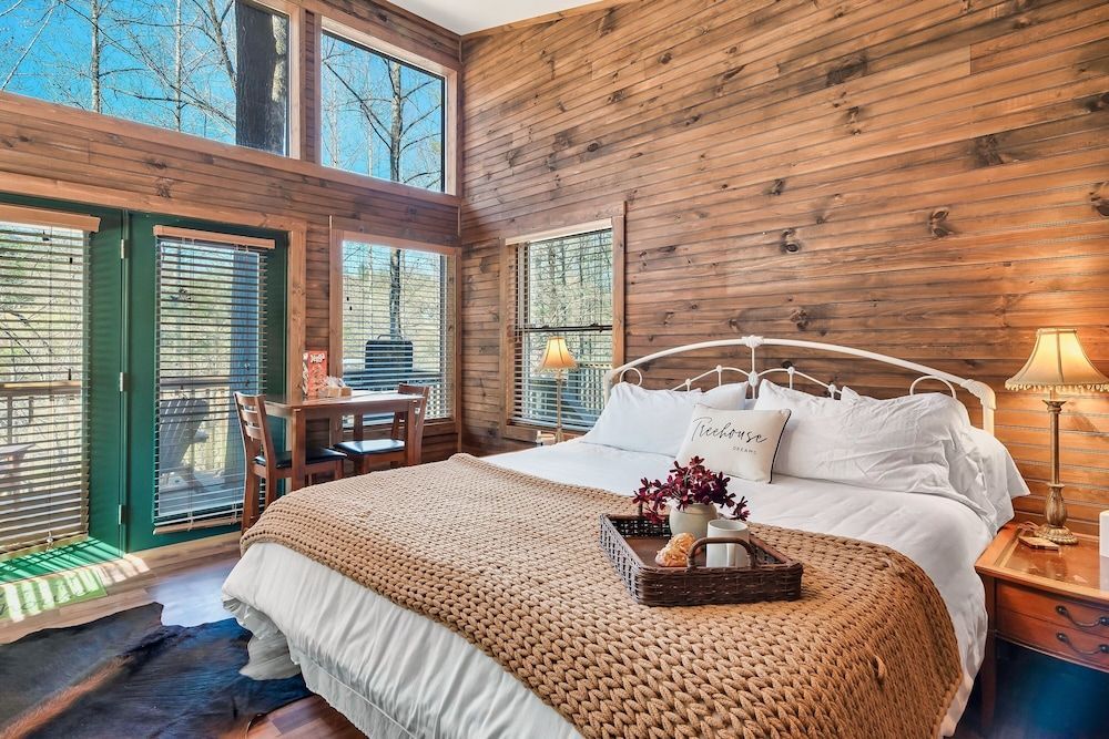 Rivers Edge Treehouses 1