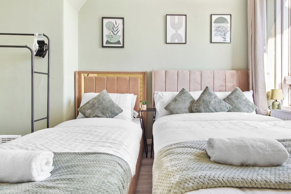 Modern Bed Apartment 1