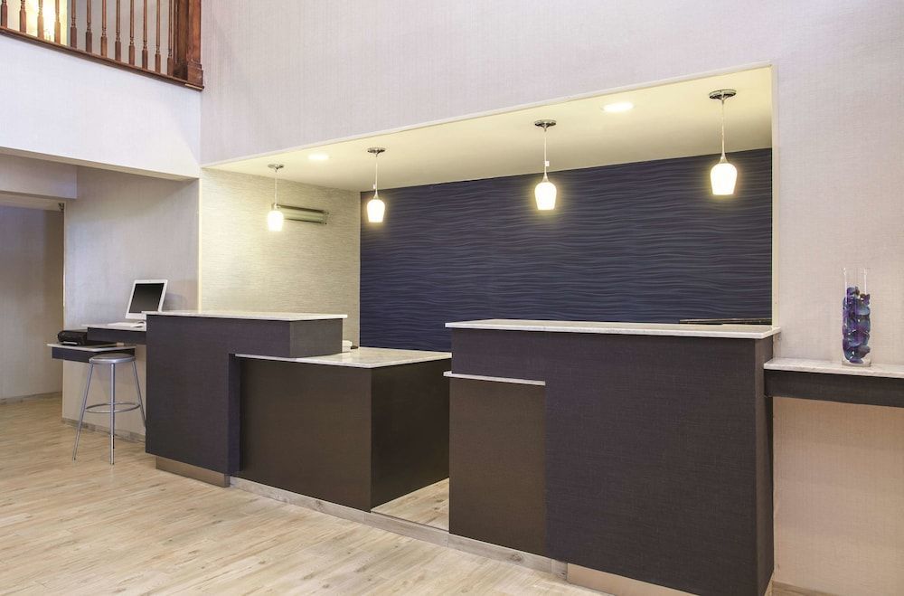 La Quinta Inn by Wyndham Richmond South 2