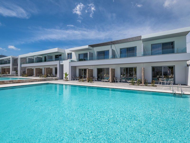 Niriides Beach Hotel & Suites 1