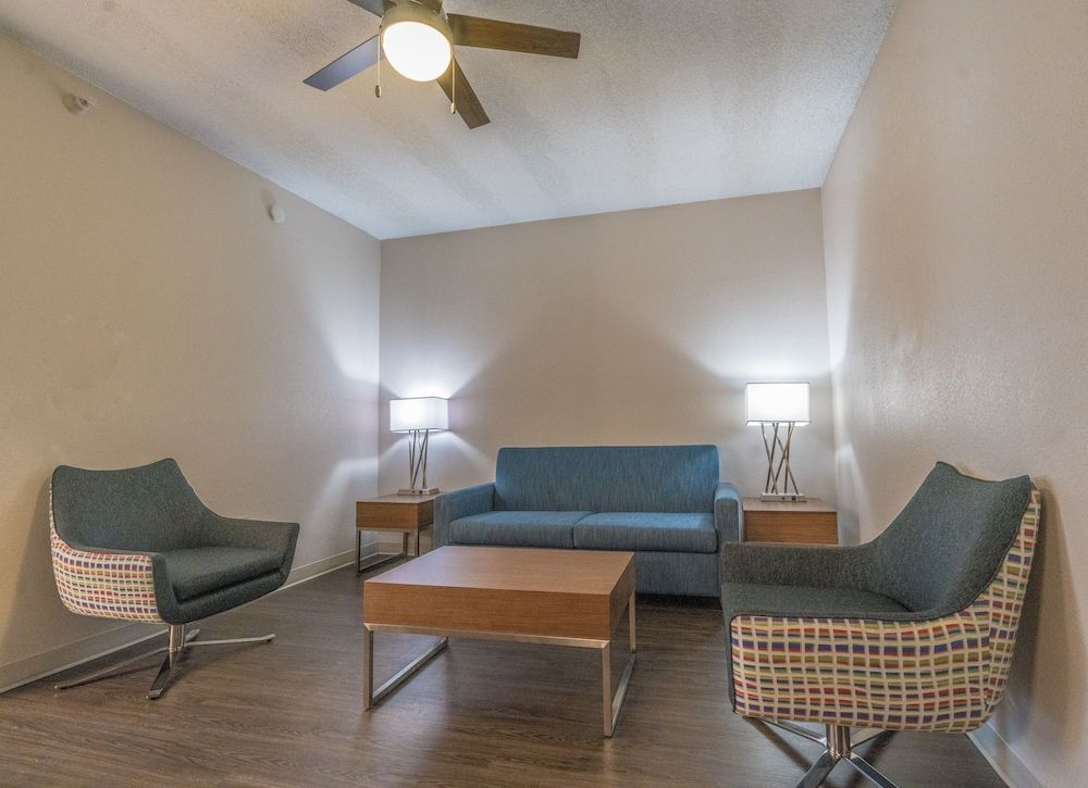 Holiday Inn Express & Suites NASHVILLE - BRENTWOOD I-65 by IHG 2