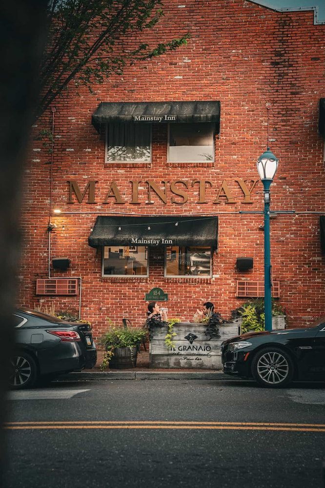 Mainstay Inn 1