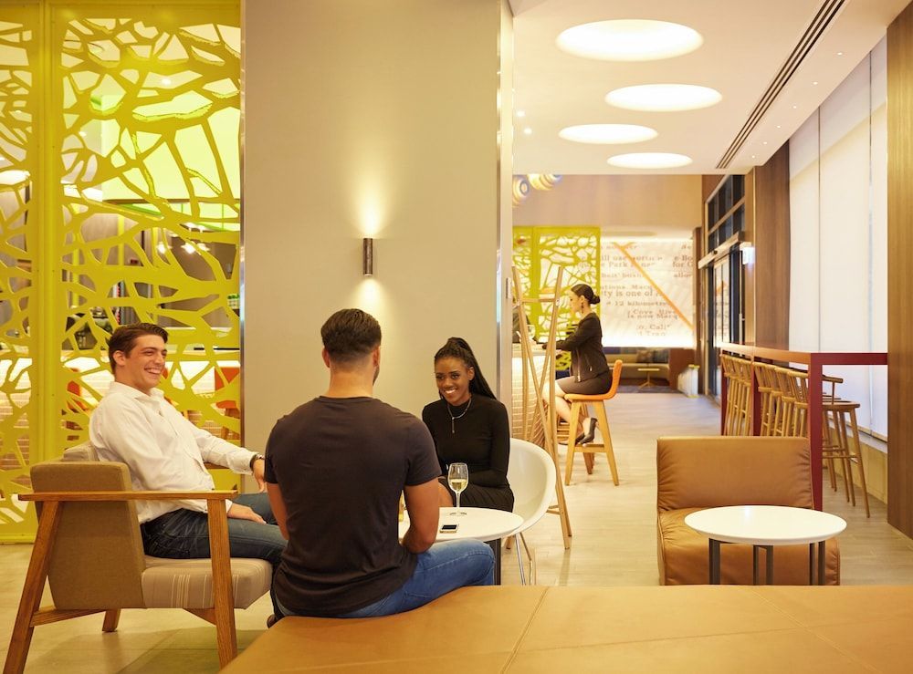 Holiday Inn Express SYDNEY MACQUARIE PARK by IHG 1