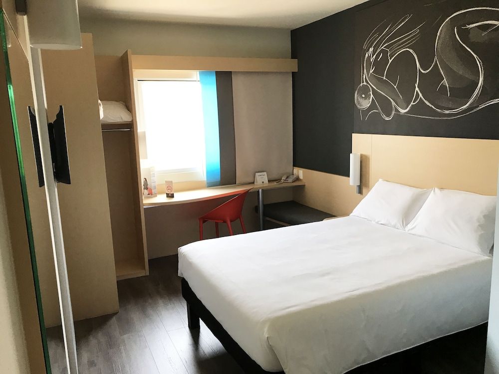 Ibis Irapuato 1