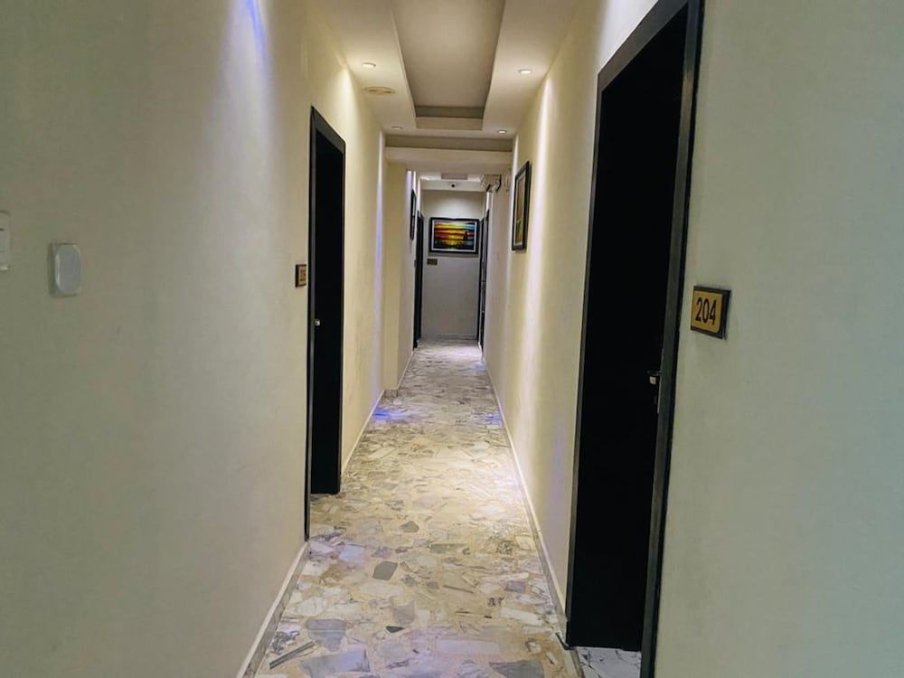 Glee Hotel 2