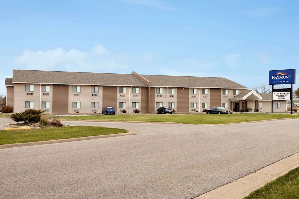 Baymont by Wyndham Sioux Falls West (67058) Sioux/ Near Airport 1