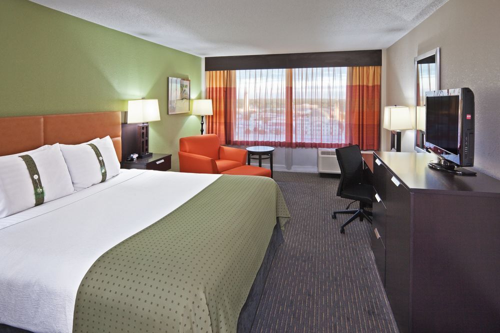 HOLIDAY INN TULSA CITY CENTER 1