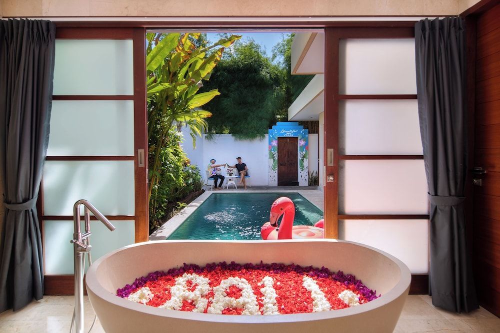 Beautiful Bali Villas - 6 mins walk to the beach 1