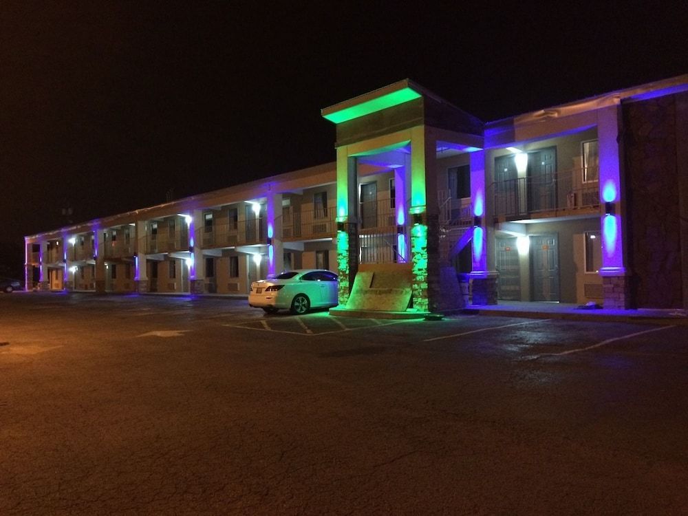 Lotus Inn and Suites Nashville 1