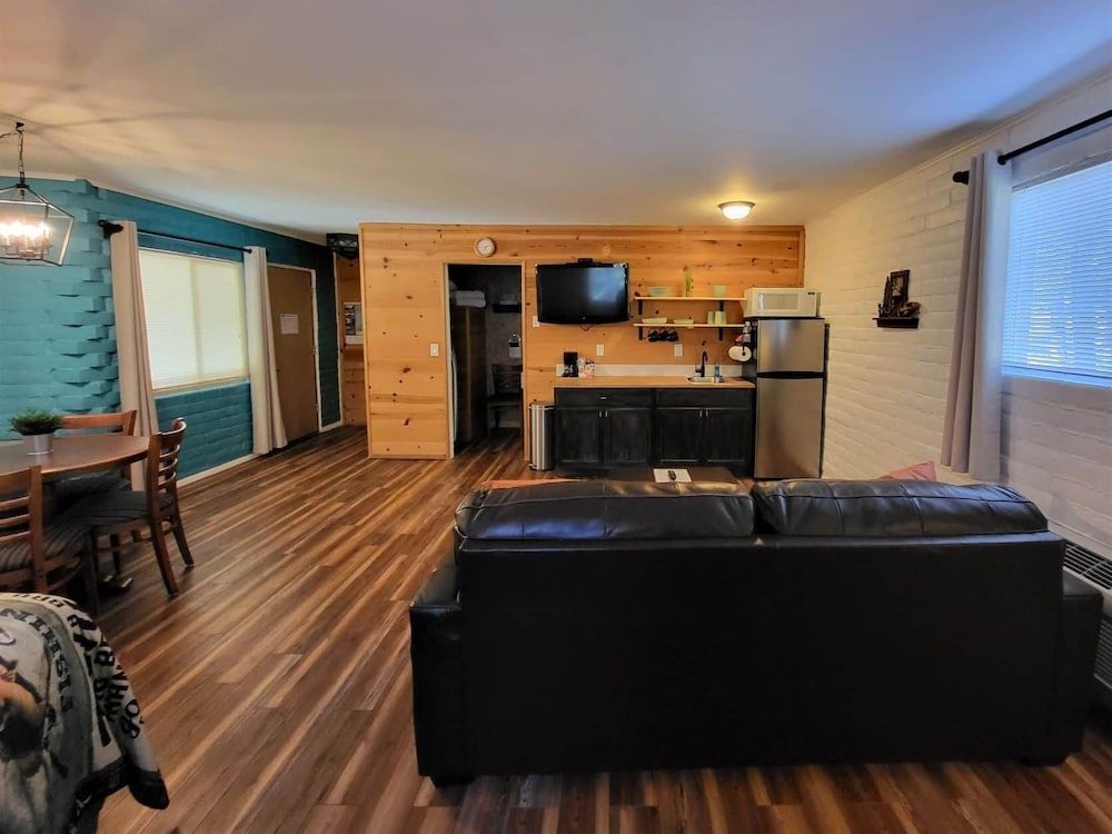 The Nook Pinetop 2
