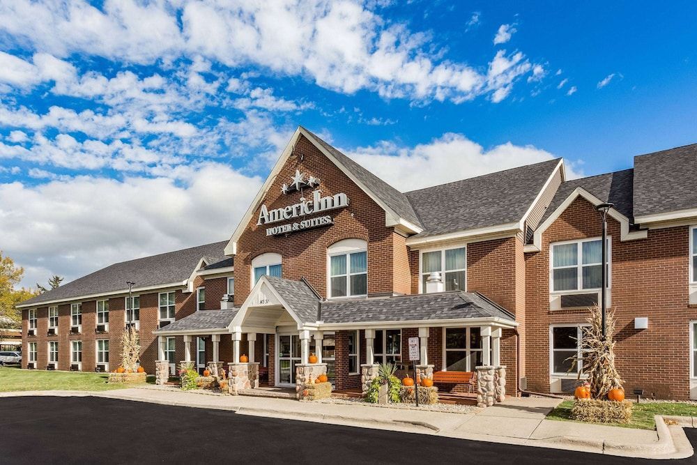 AmericInn by Wyndham Burnsville 1