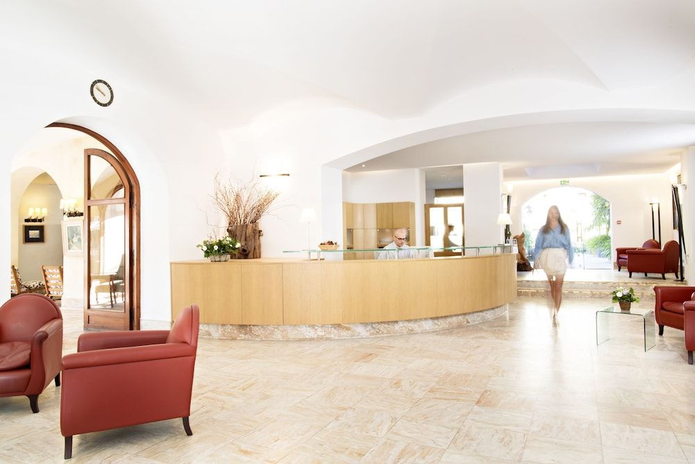 Les Pyrénées - le Grand Hôtel & le Château 2