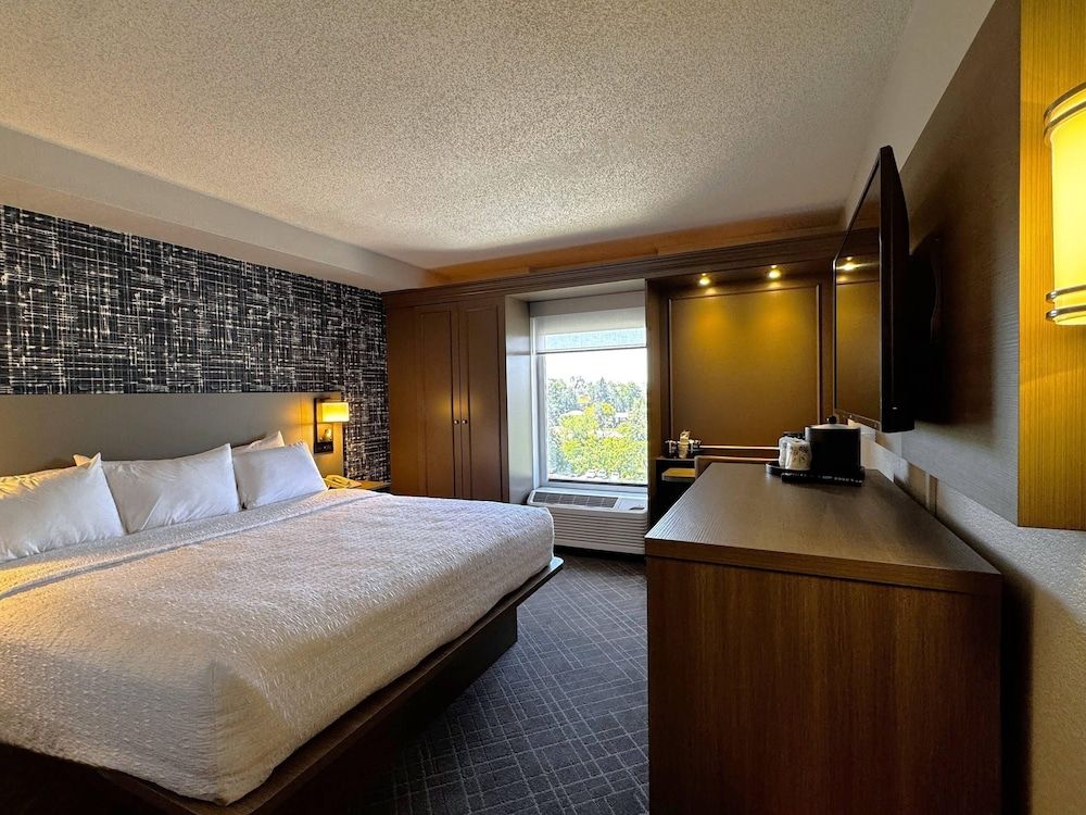 Pittsburgh Airport Inn and Suites 1