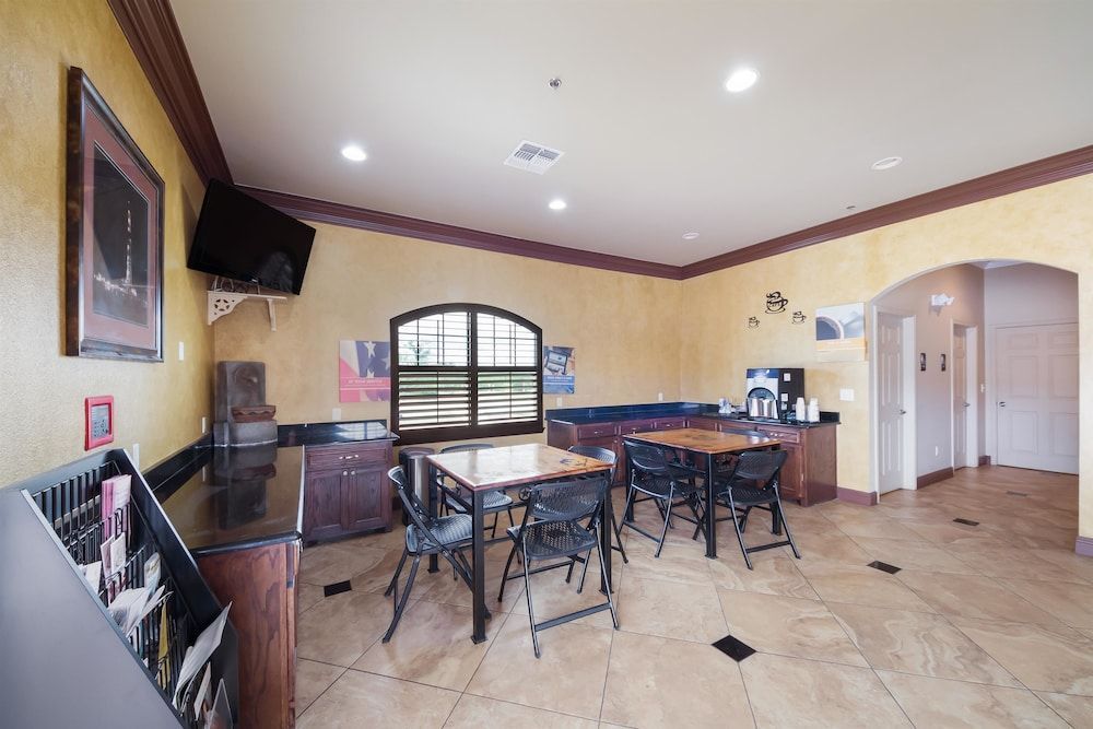 Eagle Ford Inn 1
