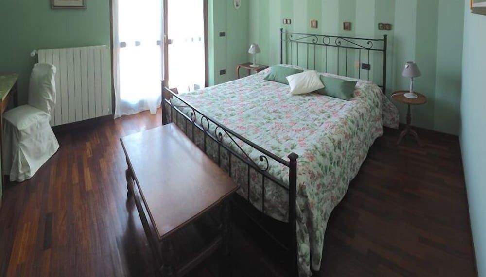 Ca' Rosa Bed & Breakfast 1