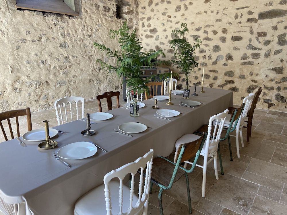 Domaine Des Tours Vauquelin 2