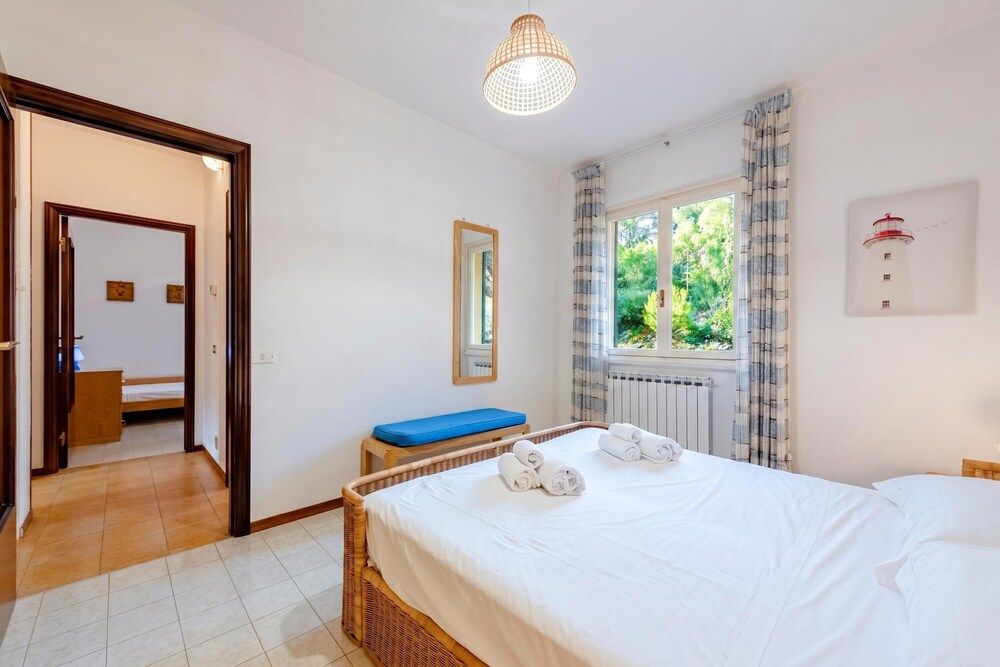 Peaceful Apartment With Terrace In Deiva Marina 2