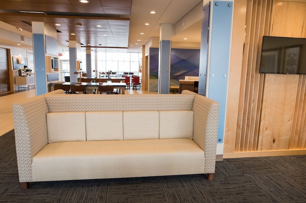 Holiday Inn Express & Suites MARIETTA by IHG 2