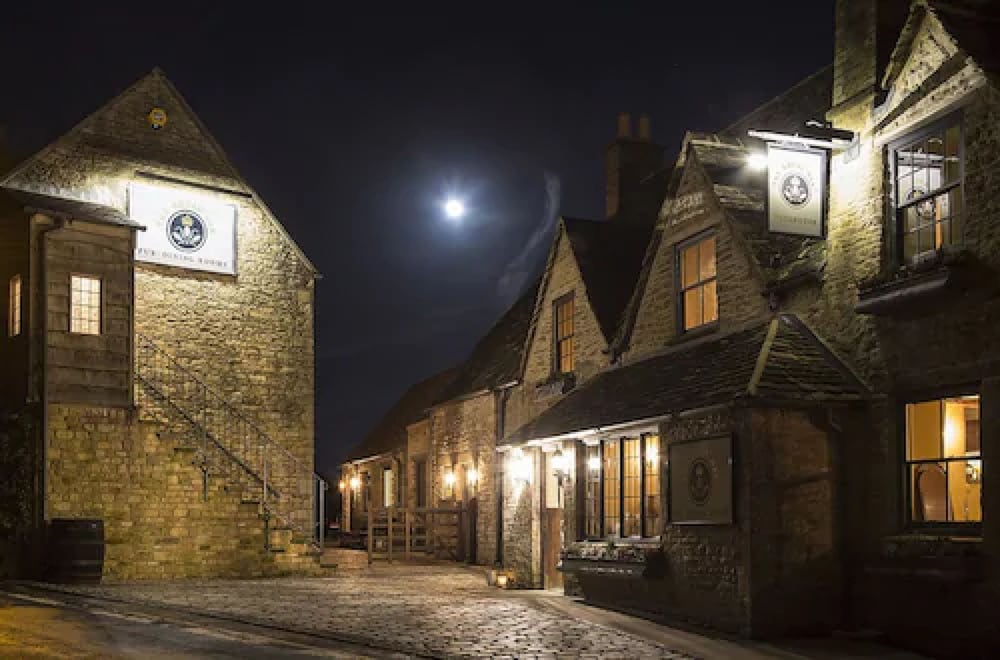 The Royal Oak Tetbury 1
