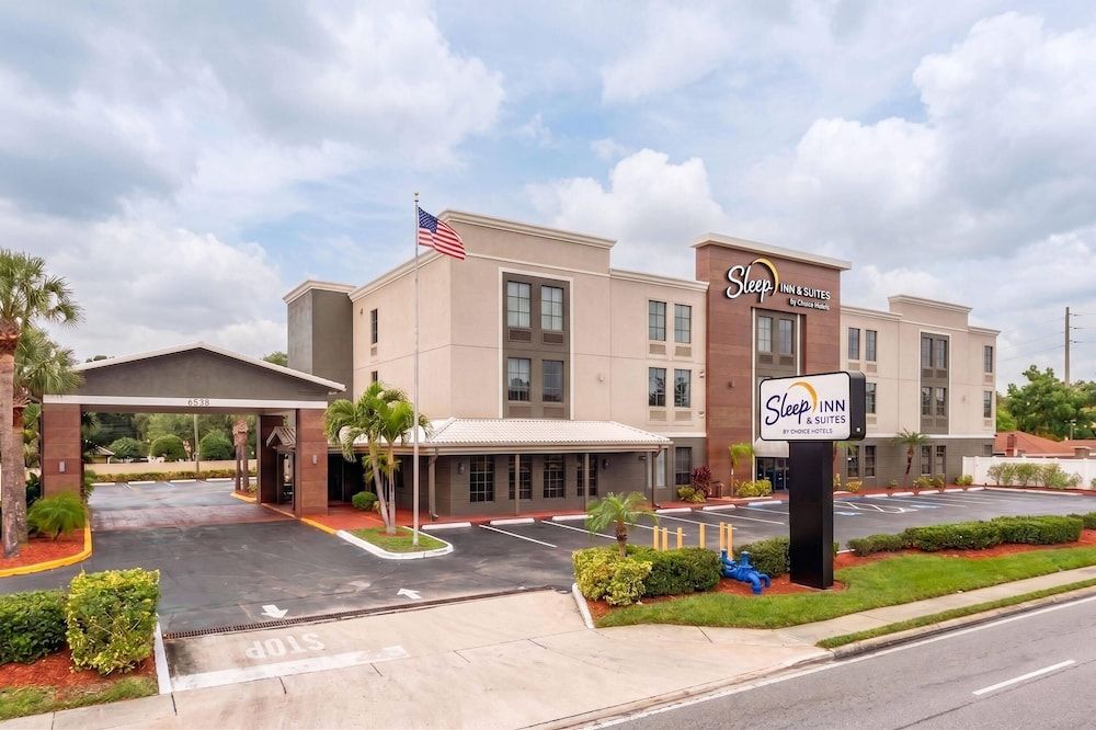 Sleep Inn & Suites St Petersburg Gateway 1