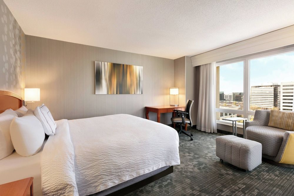 Courtyard by Marriott Tysons McLean 1