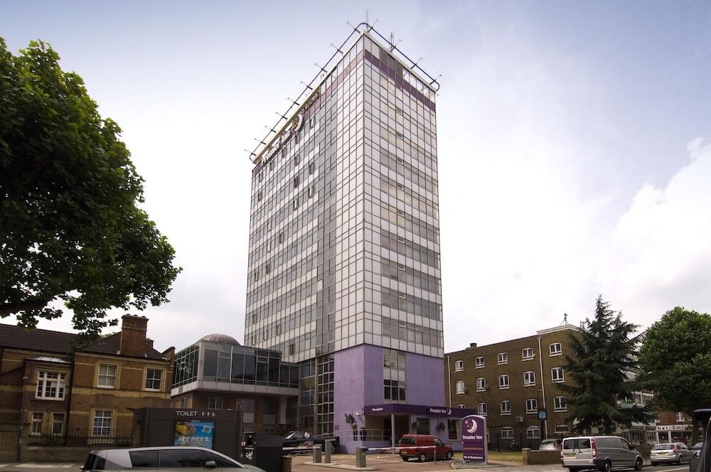 Premier Inn London Hammersmith - Ravenscourt Park 1