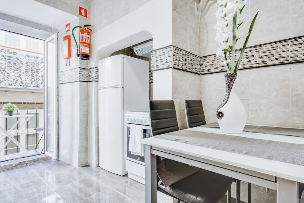 3 Bedroom Apartment in Baixa with River View 1
