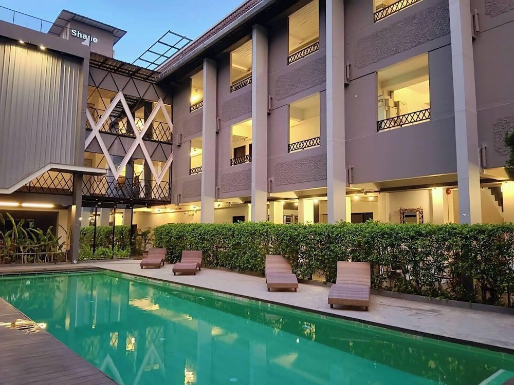 Shane Hotel 1