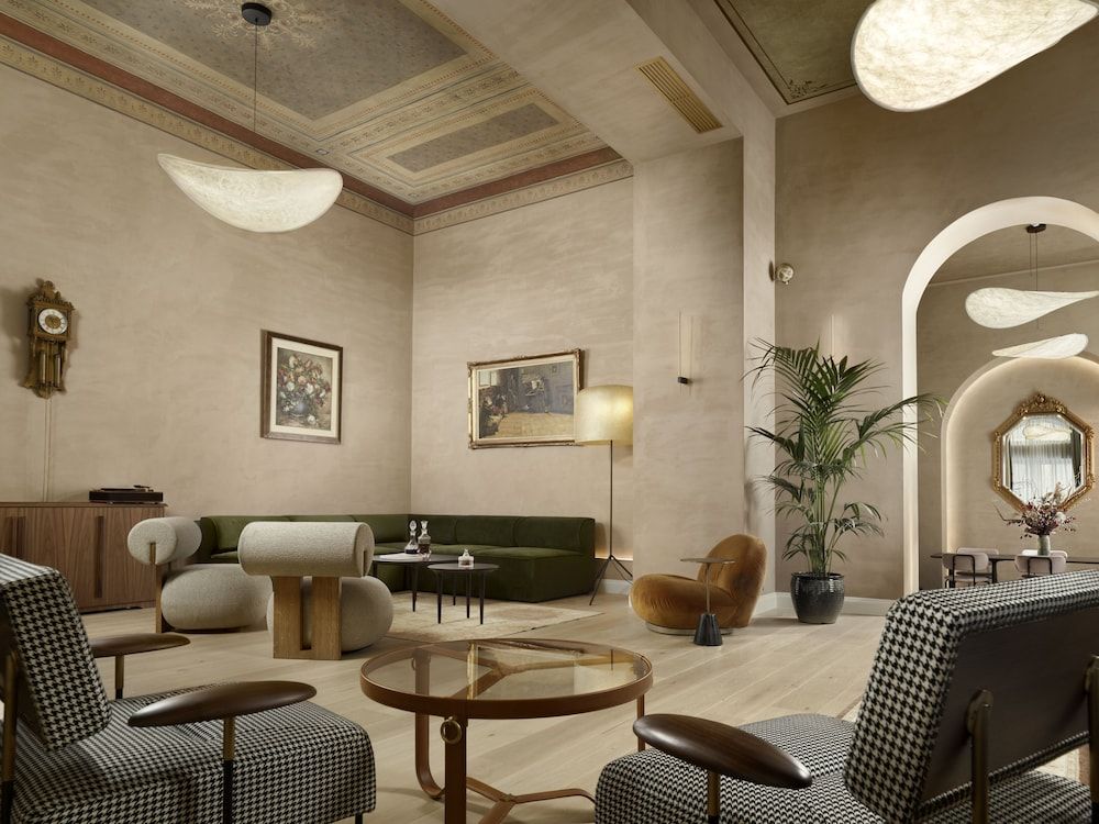 Monument Hotel 1