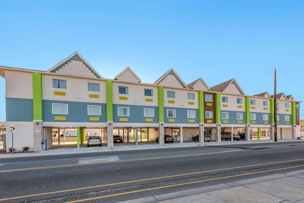 The Waves Hotel, an Ascend Collection Hotel 1