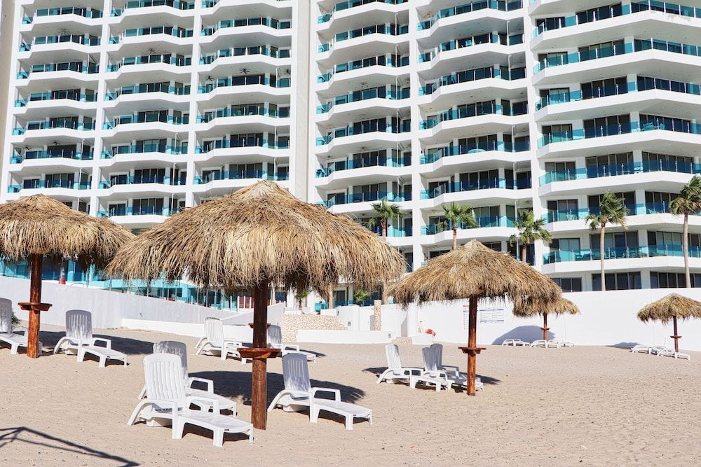 Hotel Esmeralda Beach Resort 1