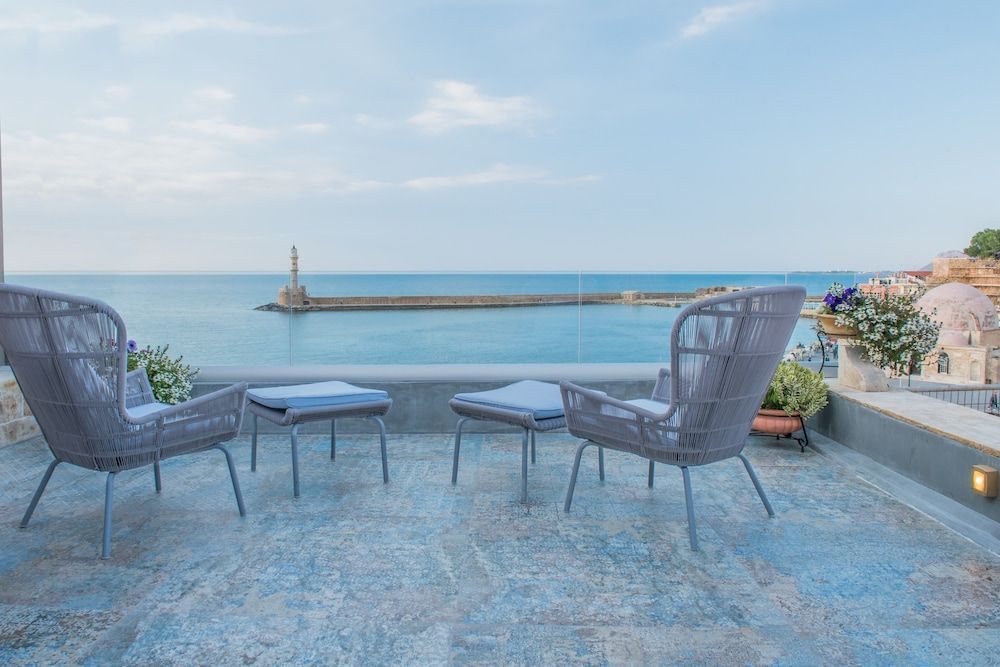 Vranas Residenza Signature Suites 1