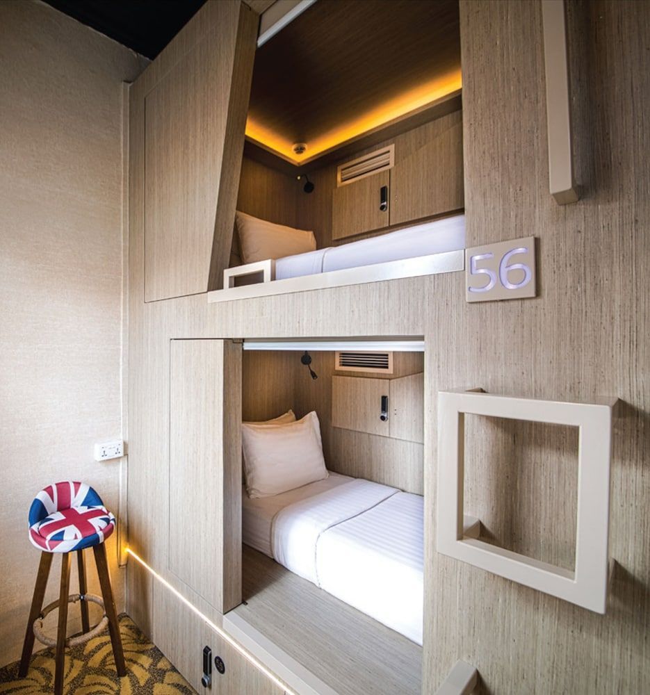 CUBE Boutique Capsule Hotel at Kampong Glam 1