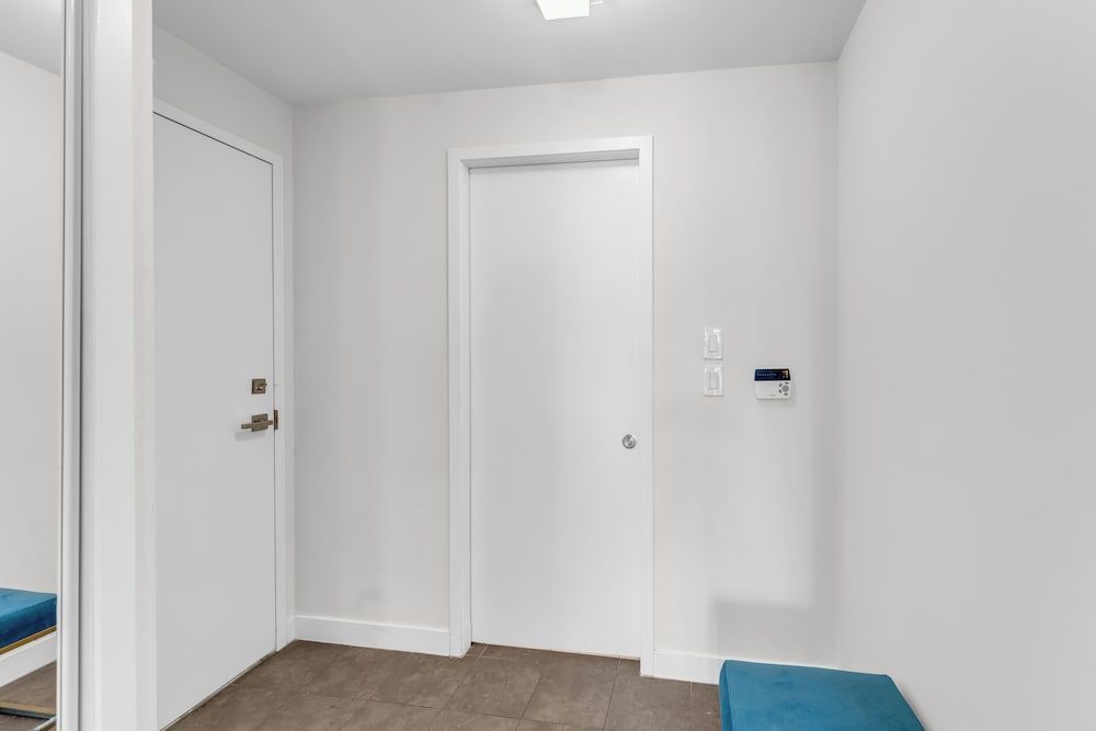 Elegant Suites - CN Tower & Lake View 2