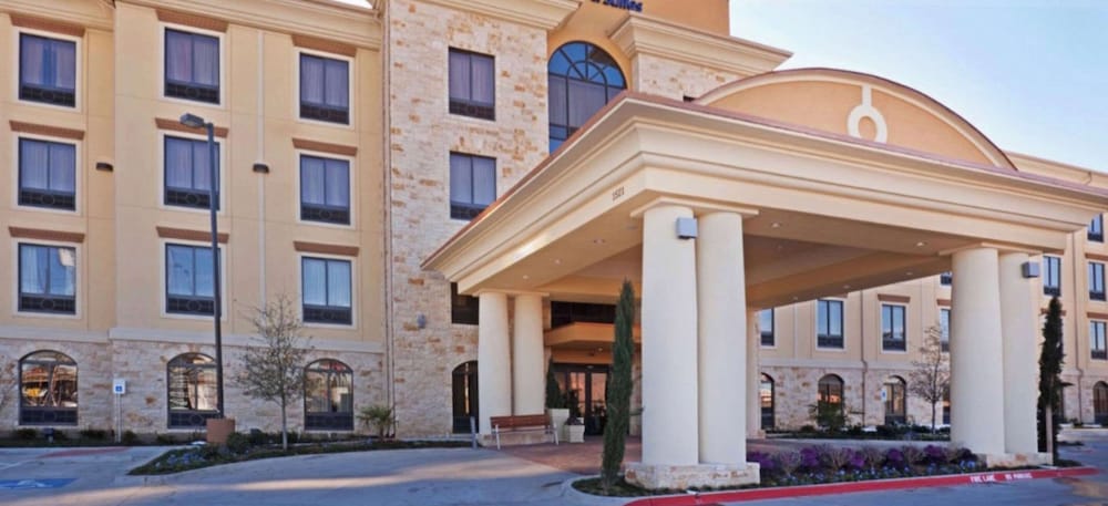 Comfort Inn & Suites Dallas Medical - Market Center 1