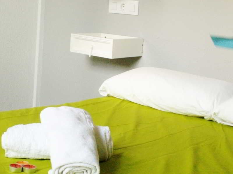 Oasis Backpackers' Toledo 1