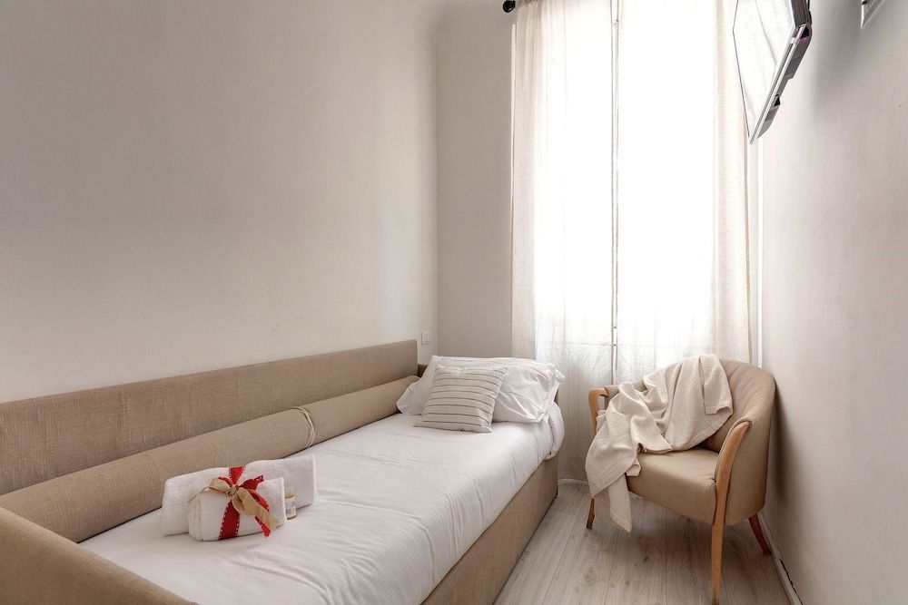 Velluti Apartment by Mamo Florence 2